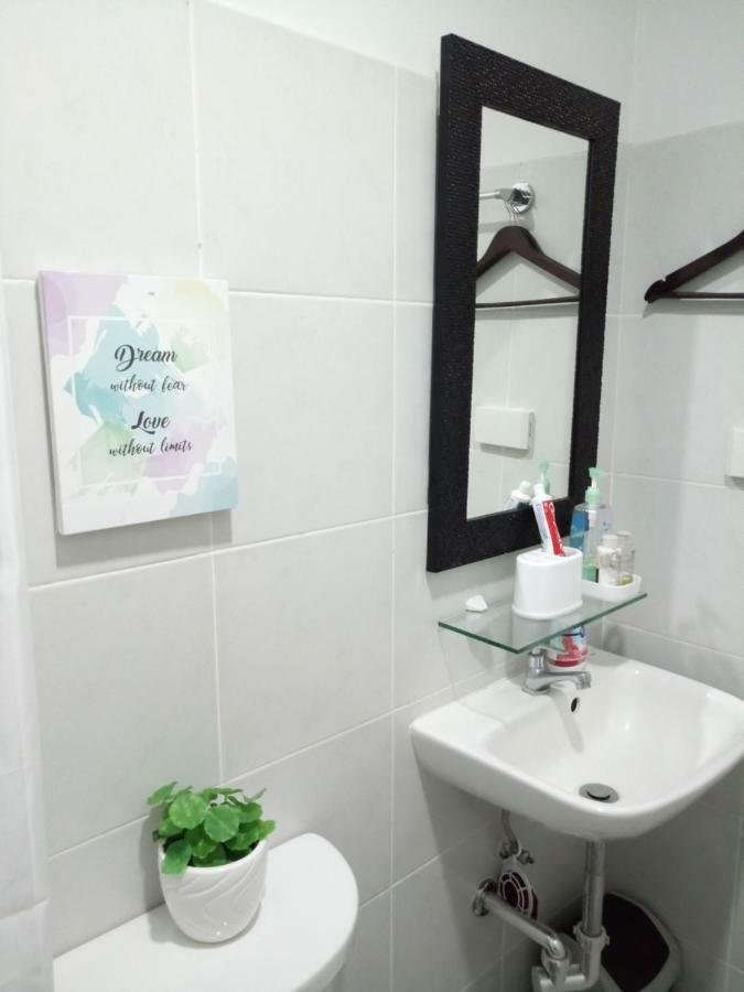 Unit 711 At Cityscapes Bacolod Exterior photo